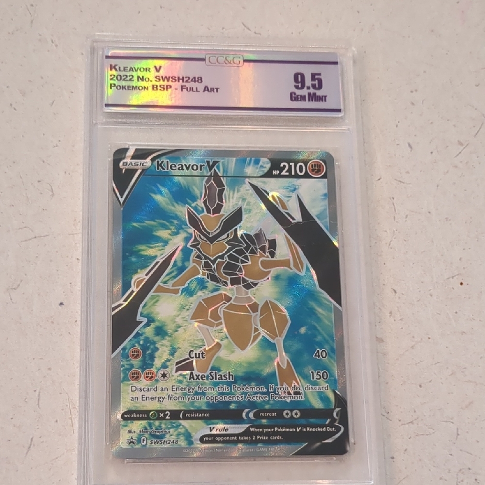 Pokemon Kleavor V Trading Card - Blue and Gold